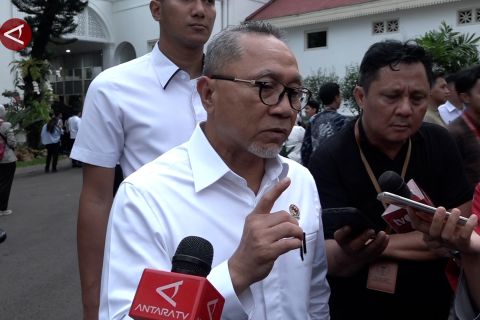 Bulog siapkan ratusan ribu ton beras pada operasi pasar awal 2025