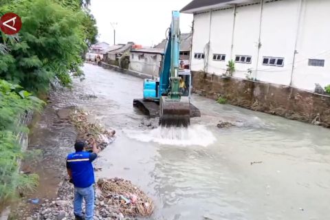 Pasca Banjir, UPTD PSDA Jabar normalisasi sungai Cipalabuan