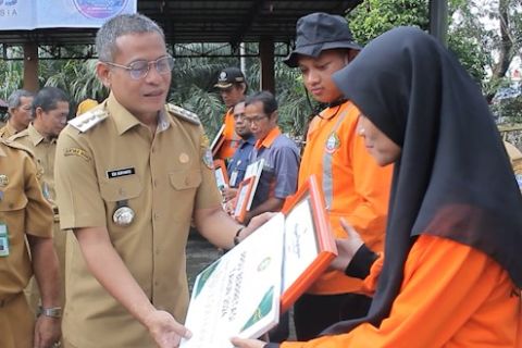 Pasukan oranye DLH Kota Pontianak terima apresiasi kinerja