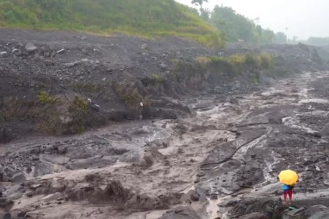 BPBD Lumajang waspadai bencana banjir lahar Gunung Semeru