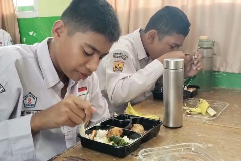 Makan Bergizi Gratis di Sumbar terhambat perlengkapan dapur
