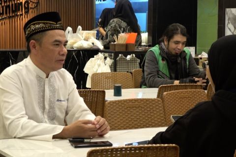 Ini sosok viral Ferry, pedagang bakso yang bangun jalan di Malang