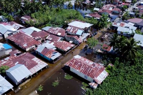 Pemkab Gorontalo dirikan 2titik pengungsian bagi korban banjir Limboto