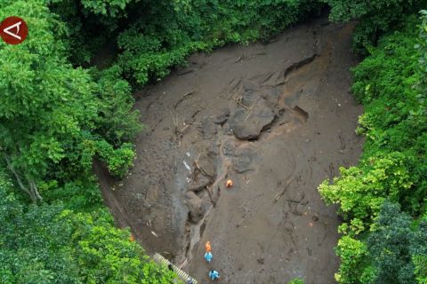 Longsor di lereng Gunung Raung rawan picu banjir bandang susulan