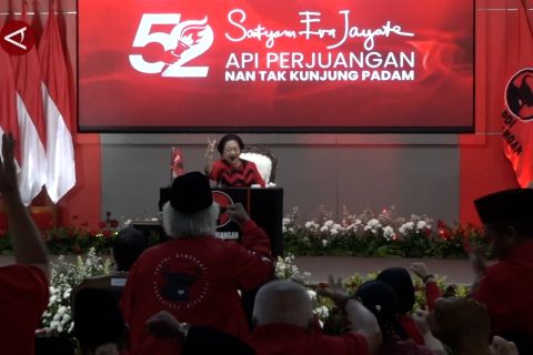 Puan tanggapi isu Megawati dan Hasto diganti pada Kongres PDIP