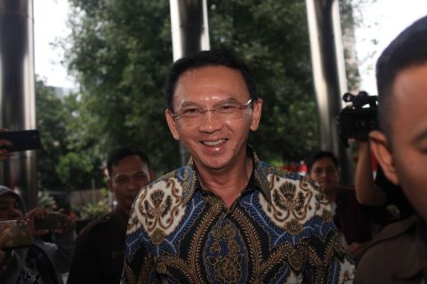 KPK periksa Ahok sebagai saksi kasus korupsi LNG - VIDEO