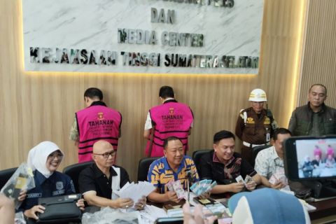 Kadisnakertrans Sumsel jadi tersangka gratifikasi izin K3 usai OTT - VIDEO