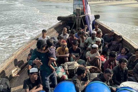 73 imigran Rohingya terdampar di perairan Aceh Timur - VIDEO