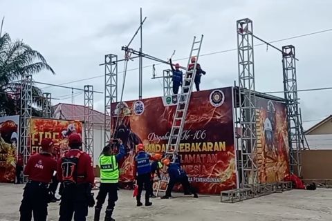 Pemadam kebakaran se-Indonesia adu ketangkasan di Bontang