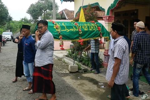 Puluhan warga Ponorogo keracunan nasi hajatan, satu meninggal