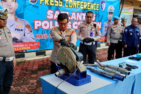 Satlantas Polres Cilegon musnahkan 350 knalpot brong