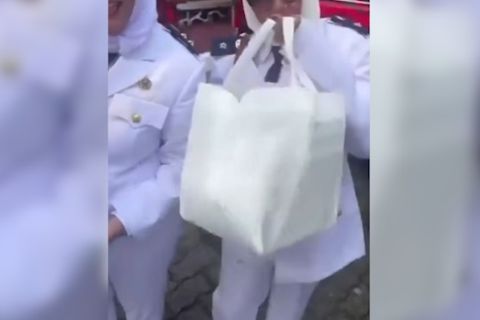 Pemkab Bogor panggil dan bina Kades Wiwin yang tertawakan nasi kotak