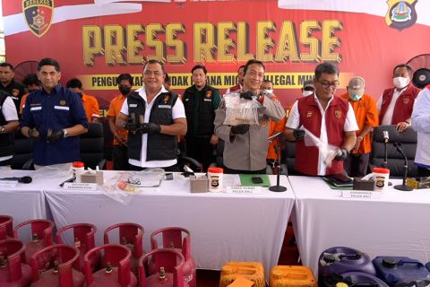 Dittipidter Bareskrim ungkap gudang pengoplosan LPG bersubsidi di Bali