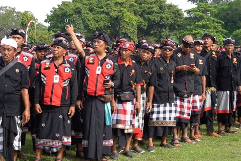 Pemerintah Bali perkuat peran Pecalang untuk pengamanan Desa Adat