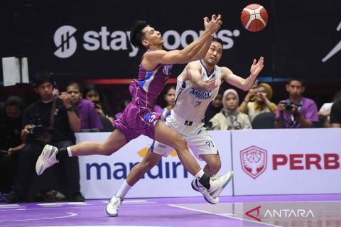 Hangtuah membuat kejutan setelah kalahkan Satria Muda dengan skor 79-74