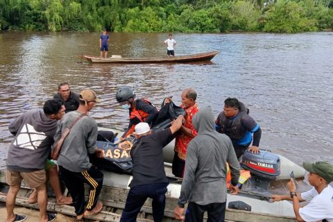 Hari kedua, Tim SAR temukan korban serangan buaya di Desa Hanut