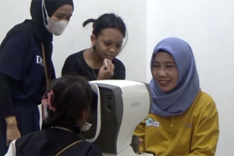 KAI Daop 6 hadirkan pemeriksaan mata gratis di Stasiun Yogyakarta