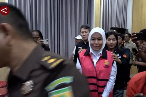 Eks Wawalkot dan suami jadi tersangka korupsi dana hibah PMI Palembang