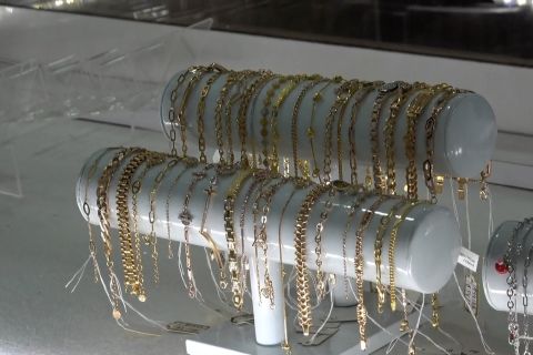 Masyarakat Padang minati cicil emas meski harga melambung