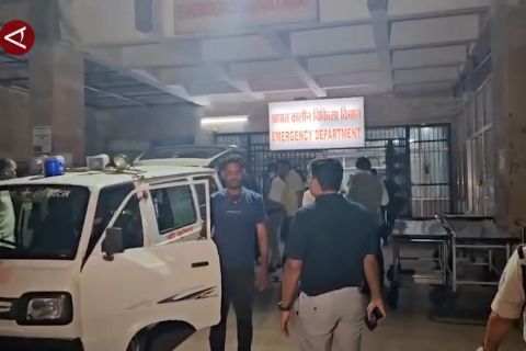 13 orang tewas dalam kecelakaan lalu lintas di India Tengah