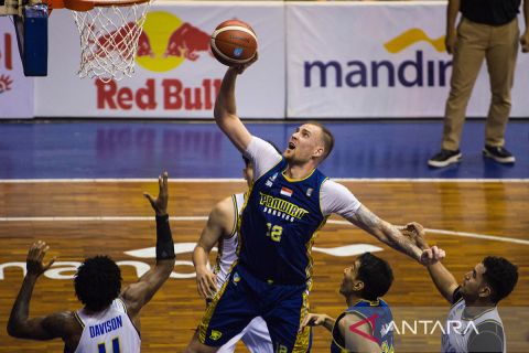 Prawira Bandung menang atas Satya Wacana Salatiga dengan skor 92-80