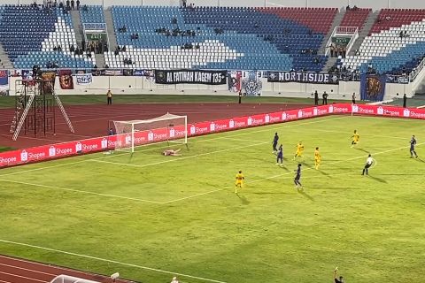 Tampil perdana di Kanjuruhan, Arema kalah telak 0-3 atas Persik Kediri