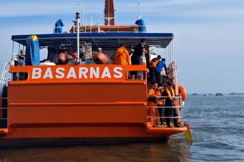 Tim SAR telusuri badan kapal karam cari dua korban KMP Muchlisa