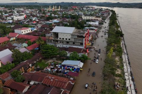 Banjir di Kaltara belum surut akibat pasang naik dan hujan turun