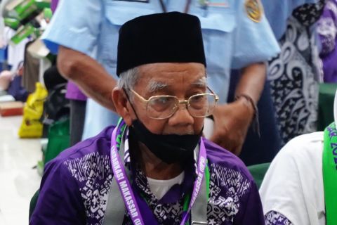 Jamaah haji tertua asal Pinrang Sulsel berangkat di usia 102 tahun