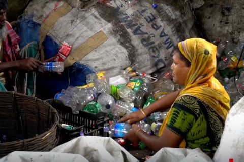 Produk daur ulang plastik atasi degradasi lingkungan di Bangladesh