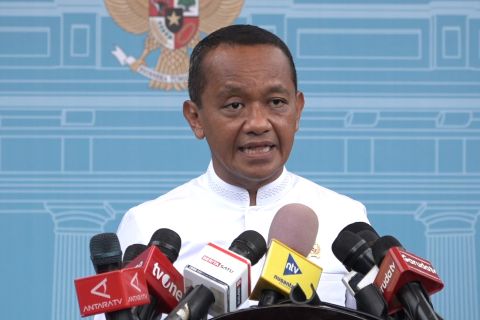 Bahlil sebut isu ijazah Jokowi palsu sudah keterlaluan