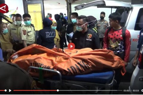 Delapan jenazah korban kecelakaan bus ALS diserahkan ke keluarga - VIDEO