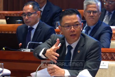 Menlu tegaskan sikap non-blok Indonesia di hadapan DPR RI