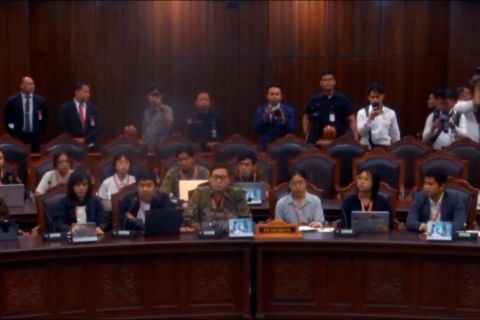DPR RI minta MK tolak gugatan UU TNI seluruhnya