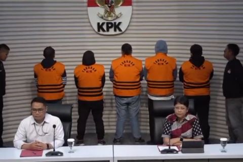KPK tetapkan 5 orang tersangka kasus korupsi proyek jalan di Sumut