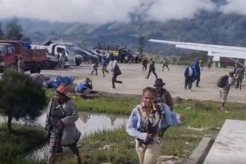 TNI-Polri perketat patroli respons penyerangan Bandara Ilaga oleh KKB