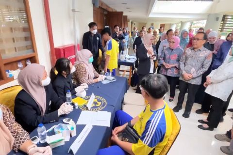 Jelang Hari Anak Nasional, Menko PMK pantau layanan CKG di Malang