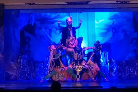 Mendalami seni budaya wayang orang lewat upacara Jamasan Gangsa