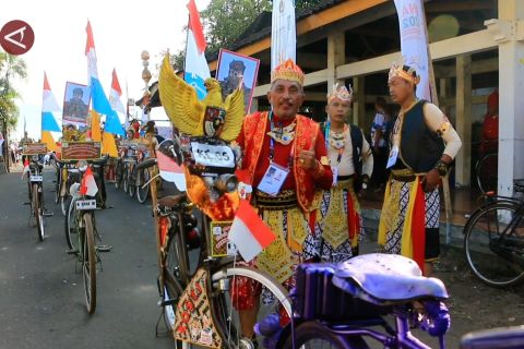 Lepas parade KOSTI, Menko AHY ajak masyarakat bangkitkan budaya bangsa