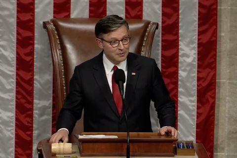 DPR AS loloskan RUU Trump soal keringanan pajak