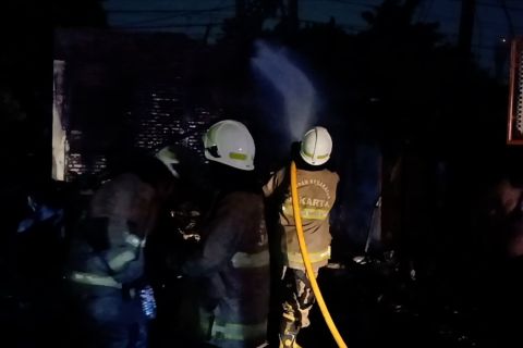 Kebakaran Pasar Gaplok hanguskan pos polisi