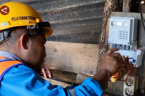 Tak sesuai perjanjian, PLN putus listrik di alat tangkap ikan ilegal