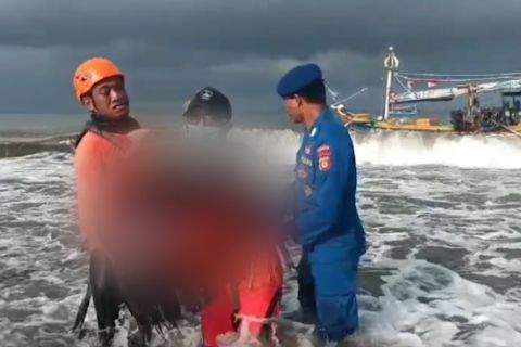 27 korban kapal tenggelam di Selat Bali telah dievakuasi, 4 meninggal