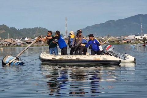 Pemkab Aceh Tengah tertibkan alat tangkap ilegal di Danau Lut Tawar