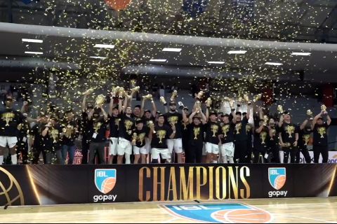 Dewa United Banten rebut gelar juara IBL 2025 dari Pelita Jaya