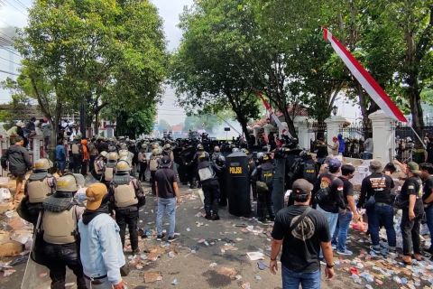 11 orang diduga provokator diamankan dari demo anarkis di Pati