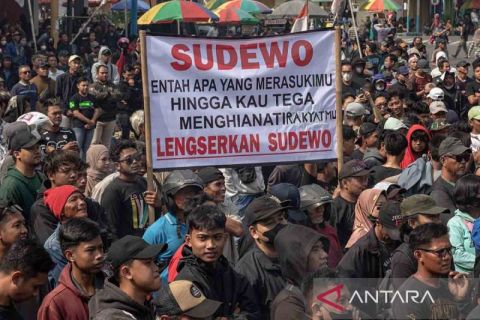 Unjuk rasa masyarakat Pati tuntut Bupati Pati Sudewo mundur