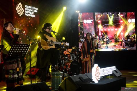 Kumandang lagu-lagu Leo Kristi di Anjungan Sarinah