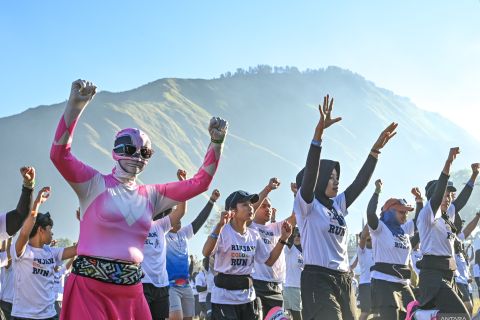 Ribuan peserta ramaikan Rinjani Color Run III 2025