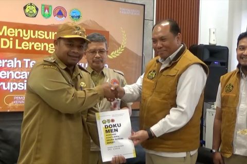 Badan Geologi serahkan dokumen mitigasi bencana merapi
